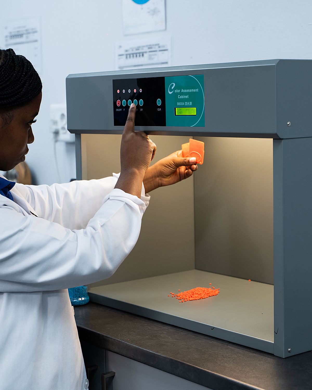 Colour assessment in the Skyland laboratory